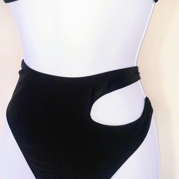 New Large Black Asymmetrical Cutout‎ Bikini Swimsuit Set Padded Bandeau Shoulder - Picture 3 of 4